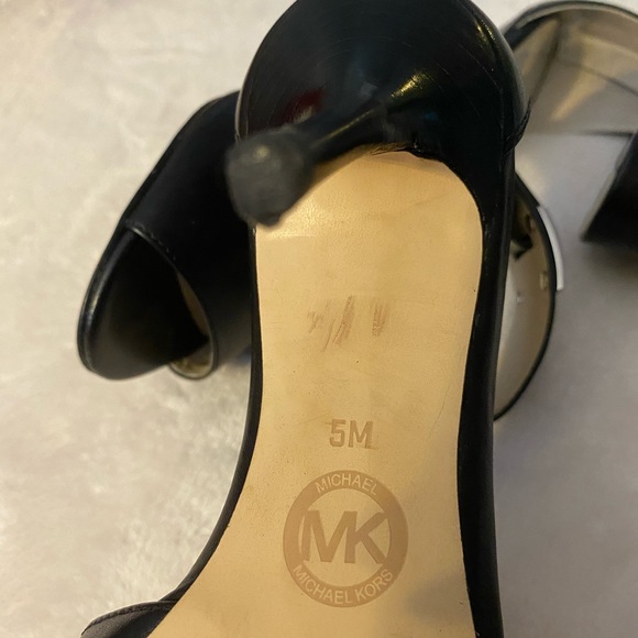 Michael Kors sandal - Picture 8 of 8